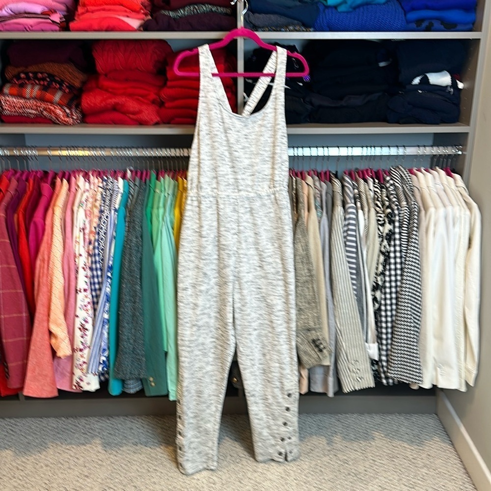 Unbranded gray/white heathered sleeveless jumpsuit size L